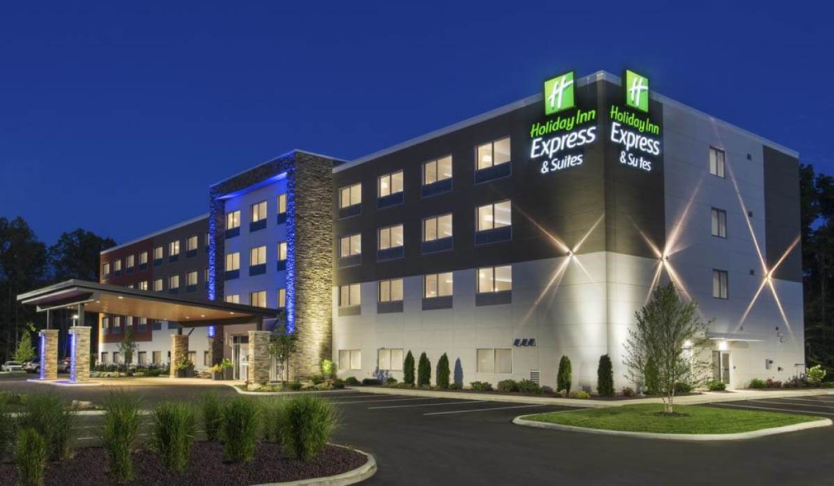 Holiday-Inn-Express-Suites-2